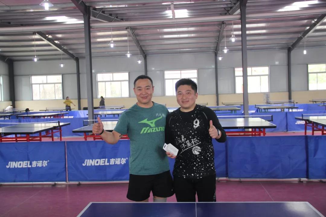 1562117482939193.jpg 男单亚军.jpg